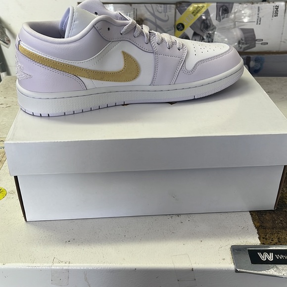 Jordan 1 Lows - Picture 2 of 7